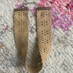 choker necklace